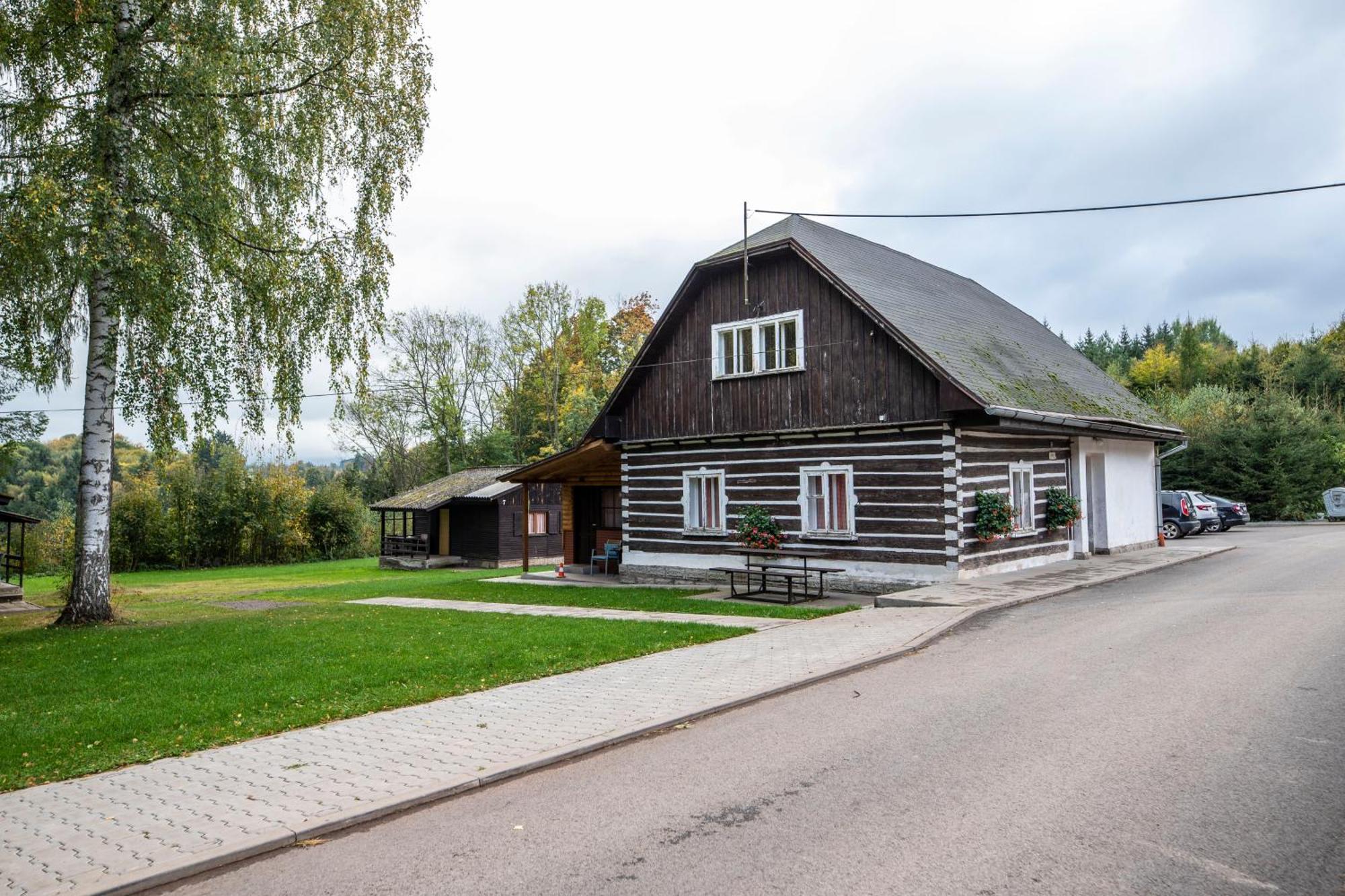 Chatovy Areal Zderina Police nad Metují エクステリア 写真